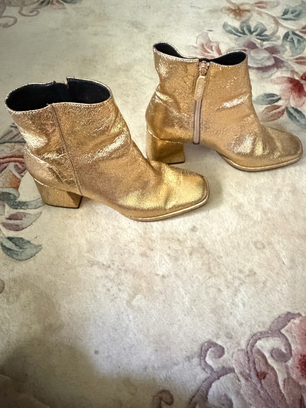 Schutz Good Fortune Metallic Gold Ankle Boots Size 9.5B Sold Out - Picture 5 of 6
